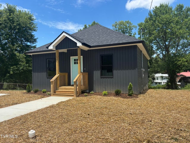1st photo of 506 Highland Road