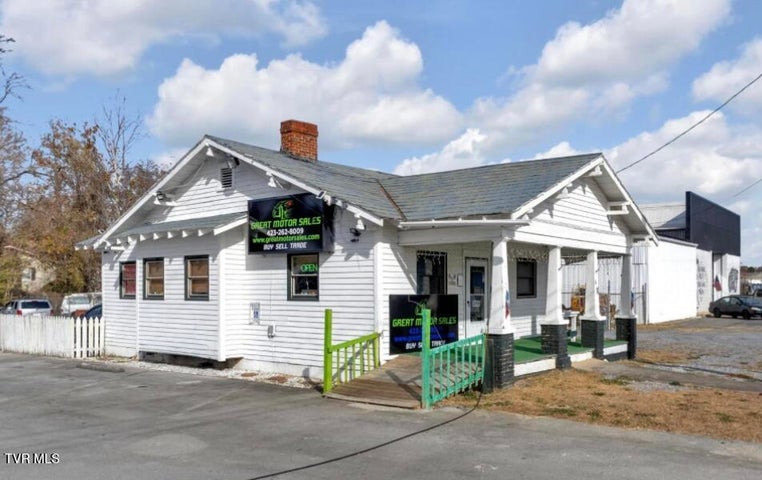 1st photo of 528 Market Street