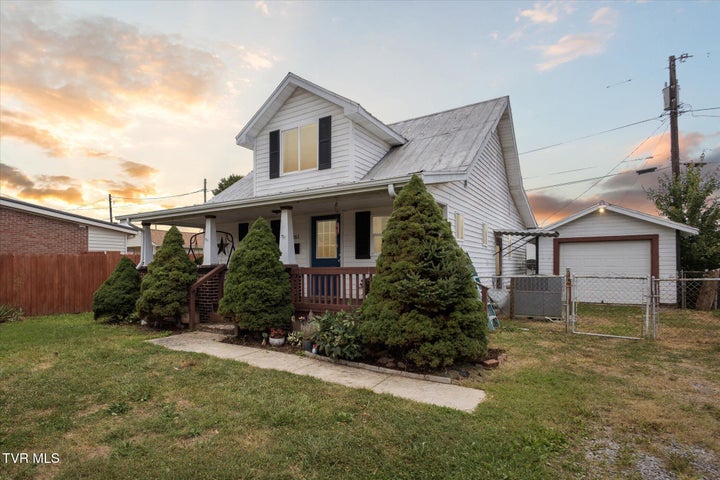 1st photo of 1261 Chestnut Street