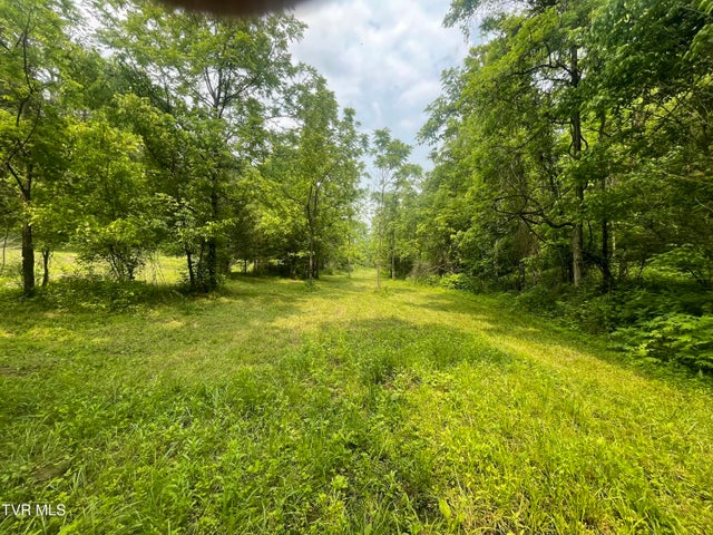 1st photo of 1028 Pumpkin Valley Road