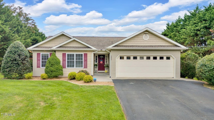 1st photo of 285 Green Pond Road