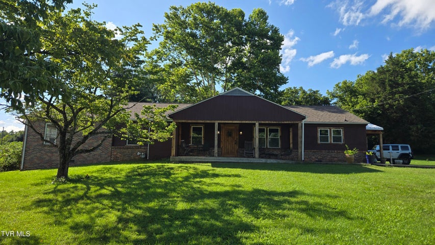 1st photo of 2616 Volunteer Parkway