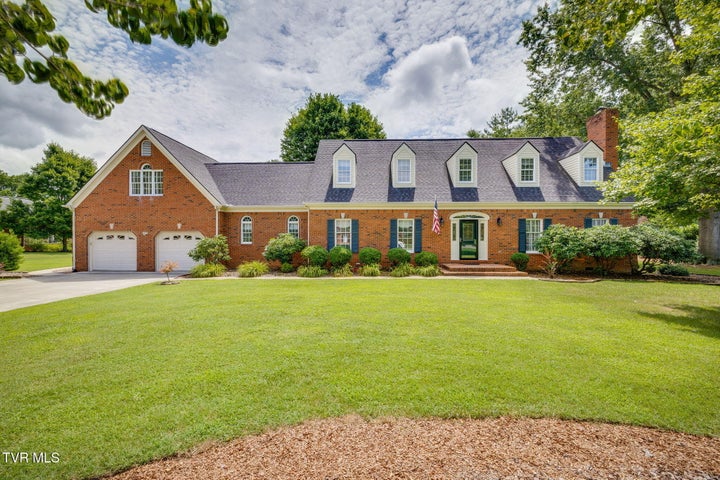 1st photo of 1029 Winchester Lane