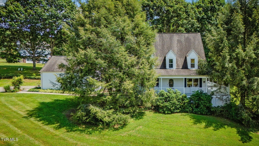 1st photo of 310 Sonnett Court