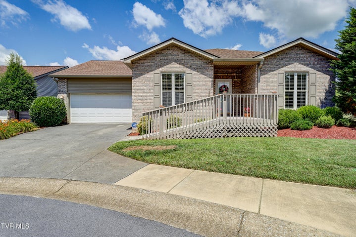 1st photo of 120 Chadwick Circle