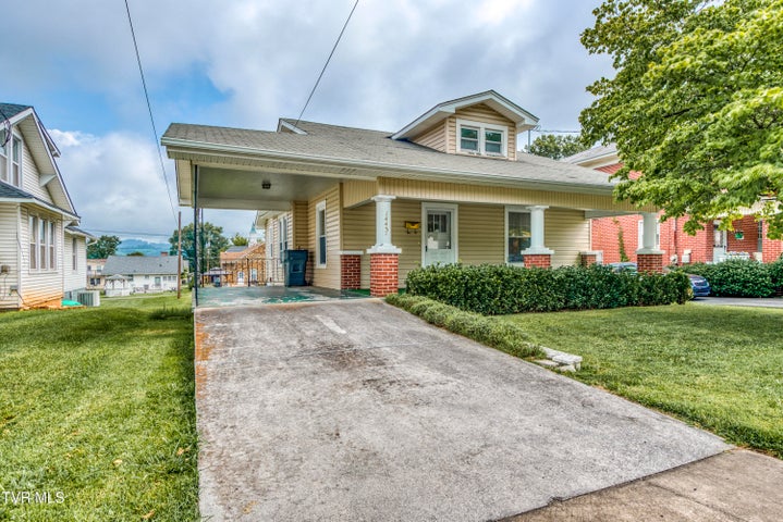 1st photo of 1443 Windsor Avenue