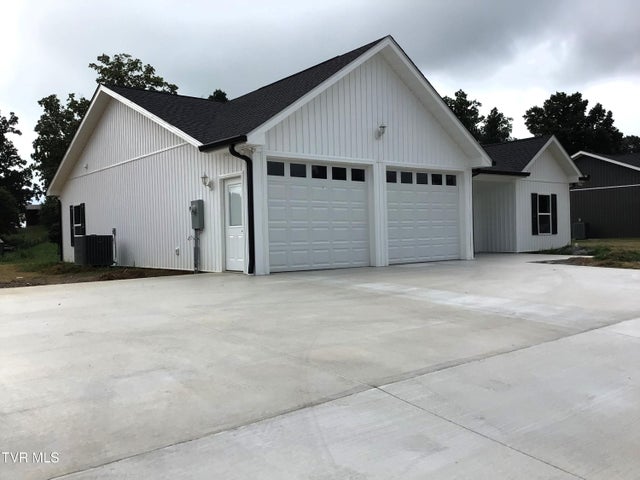 1st photo of 809 Asheville Highway