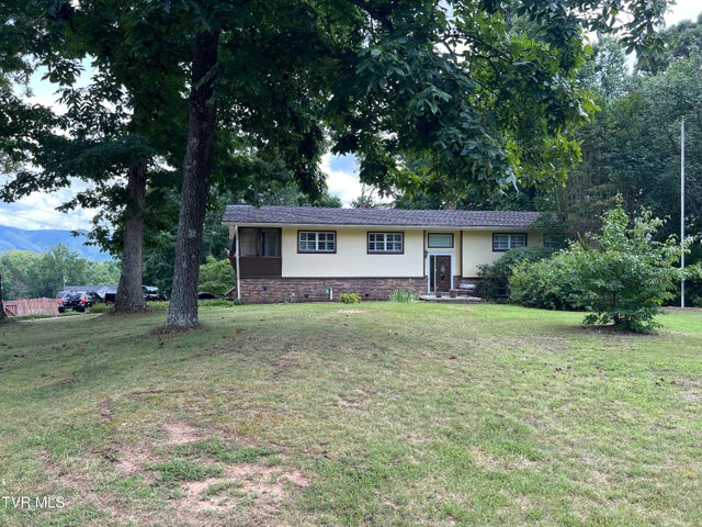 1st photo of 435 Matson Road