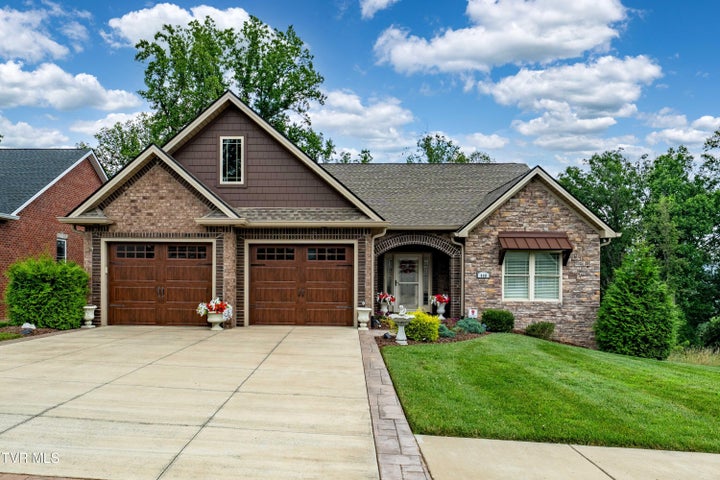 1st photo of 440 English Ivy Trail