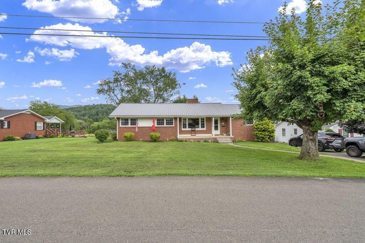 1st photo of 248 Sunset Drive