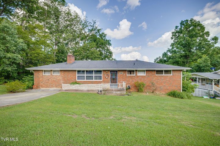 1st photo of 1117 Delrose Drive