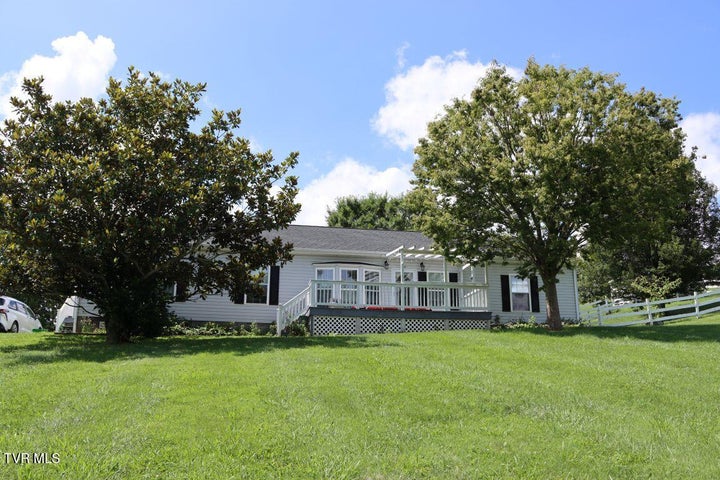 1st photo of 17977 Overlook Dr Drive