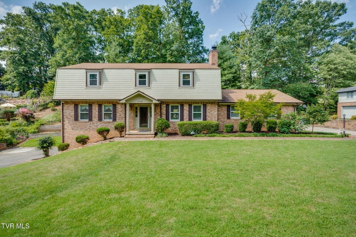 1st photo of 2104 Southcote Drive