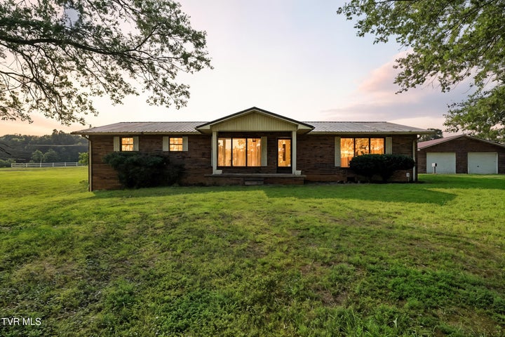 1st photo of 129 Glendale Road