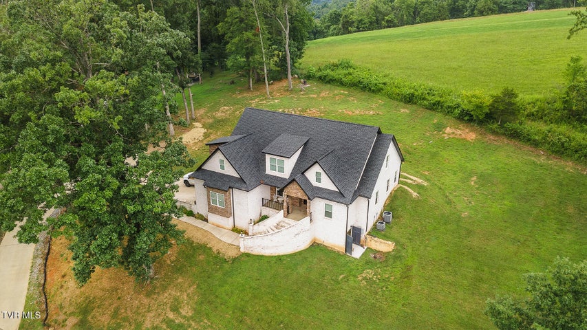 1st photo of 127 Allison Timbers Road