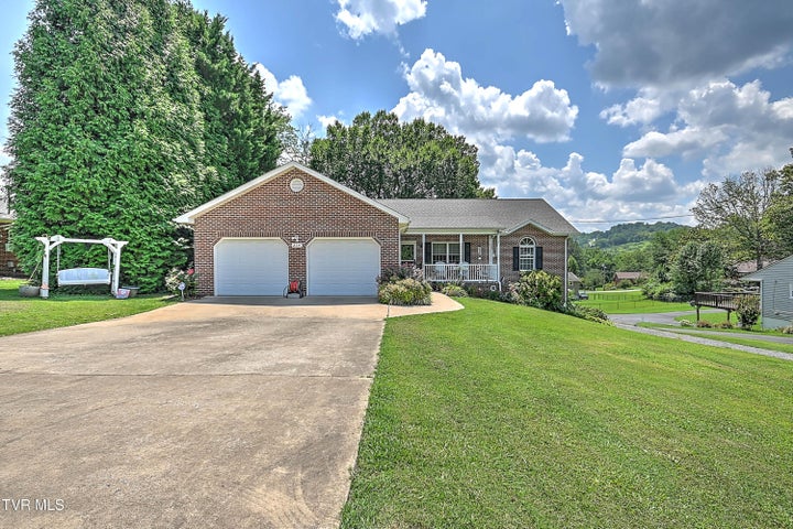 1st photo of 274 De Lee Drive
