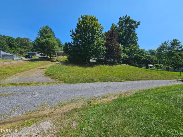 1st photo of 9247 Baker Lane
