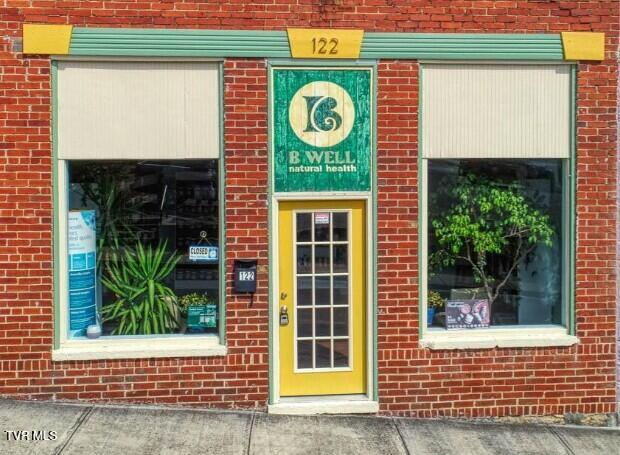 1st photo of 122 Church Street