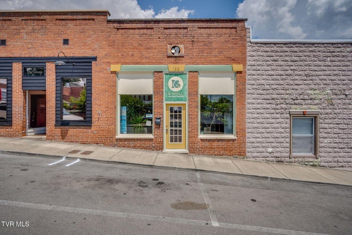 1st photo of 122 Church Street