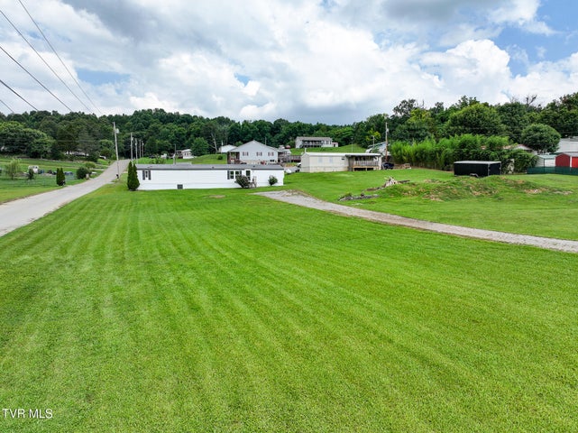 1st photo of 1275 Whitehouse Road