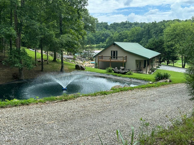 1st photo of 2044 Pigeon Creek Road