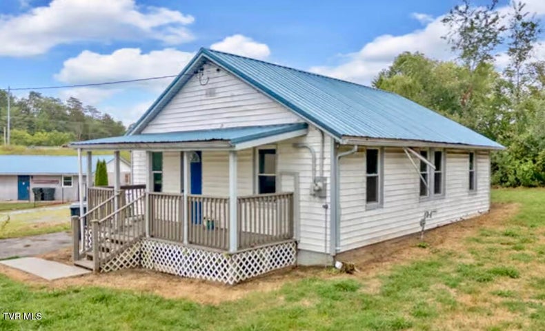 1st photo of 40 Mount Pleasant Circle