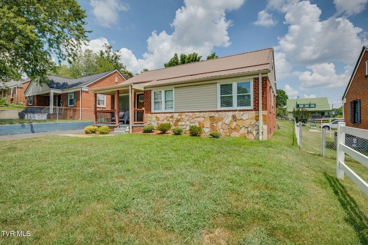 1st photo of 513 Bellvue Avenue