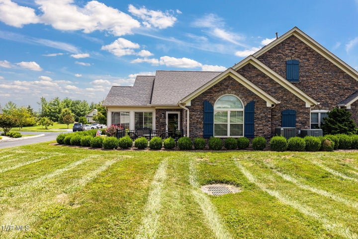 1st photo of 1294 Hatterdale Farm Road