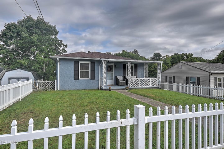 1st photo of 2314 Bay Street