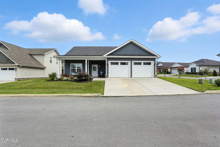 1st photo of 14 Palmetto Court