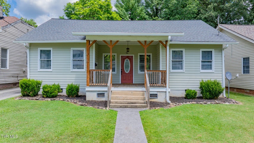 1st photo of 421 Carolina Avenue