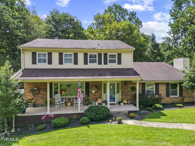 1st photo of 1700 Brentwood Drive