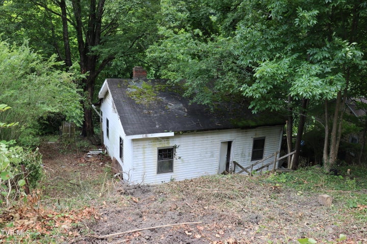 1st photo of 213 Railroad Avenue