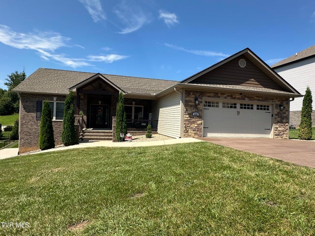 1st photo of 878 Vines Farm Lane