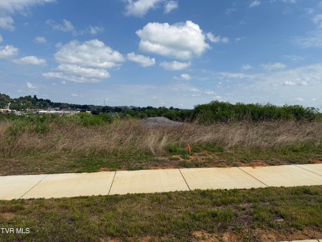 1st photo of Lot 28 Glaze Farm Way