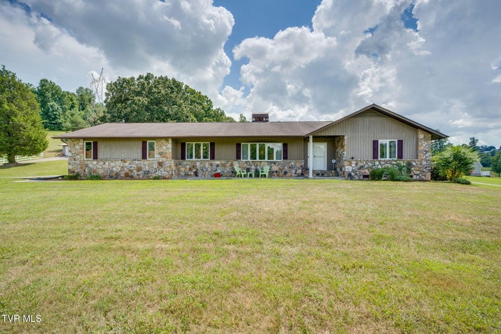 1st photo of 351 Kinchloe Mill Road