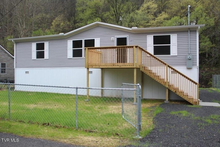 1st photo of 1075 Gator Rd