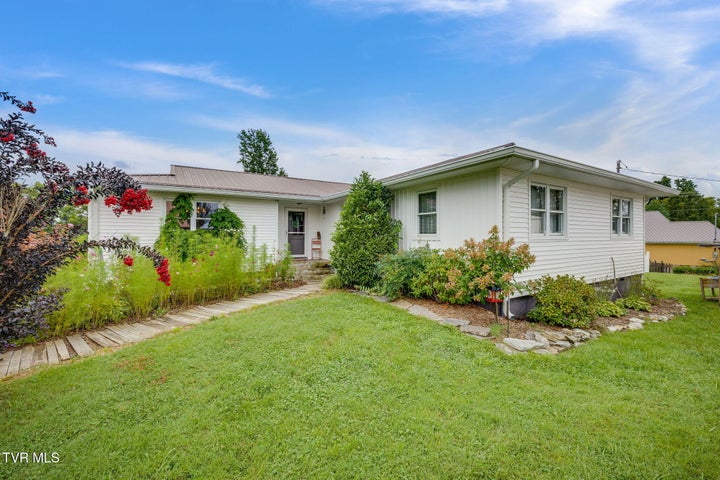 1st photo of 1010 Mill Springs Road