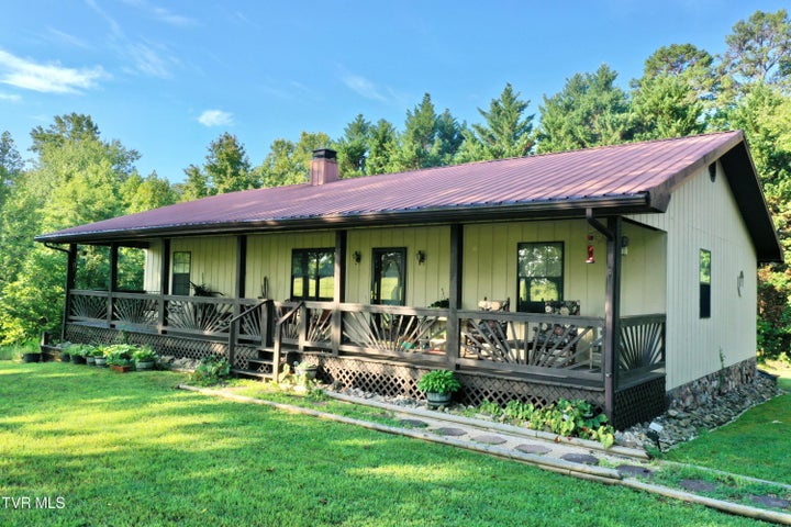 1st photo of 252 Slaton Farm Road