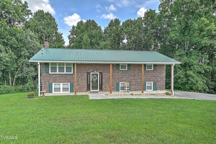 1st photo of 10187 Oakwinds Circle