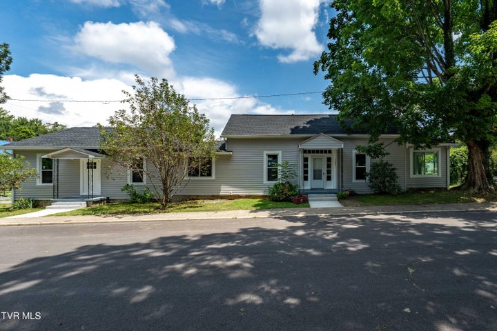 1st photo of 1007 Spring Street