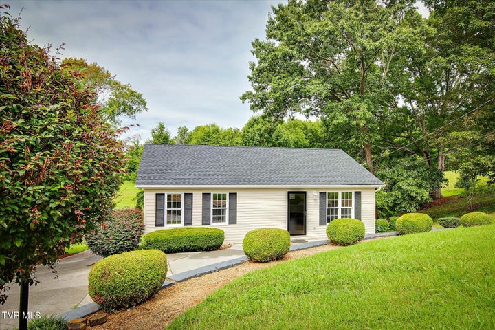 1st photo of 311 Jefferson Drive
