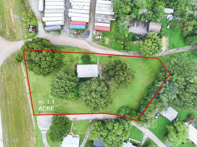 1st photo of 40 6 Oaks Lane