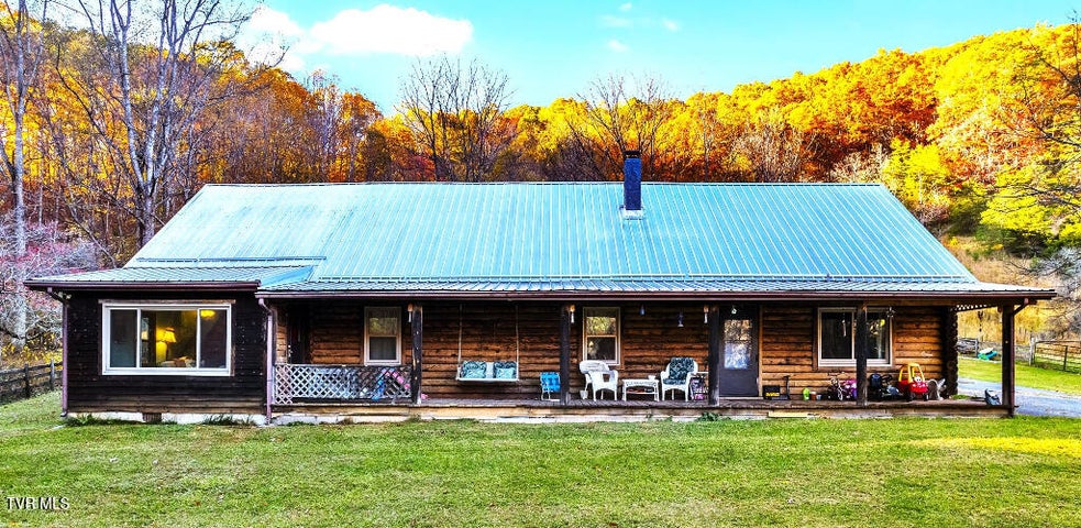 1st photo of 437 Still House Hollow Road