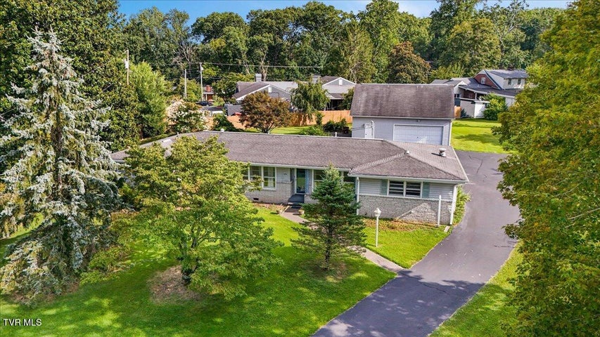 1st photo of 1315 Lynnwood Drive