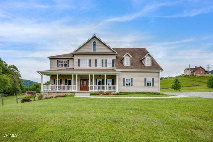 1st photo of 675 Poteat Lane