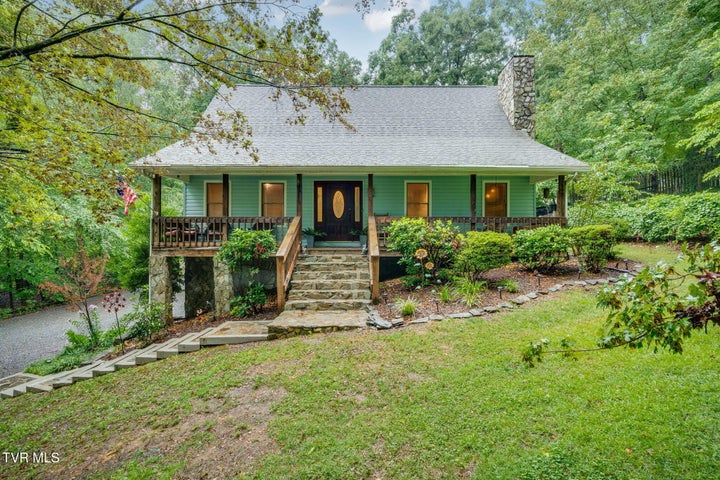 1st photo of 168 Regency Drive