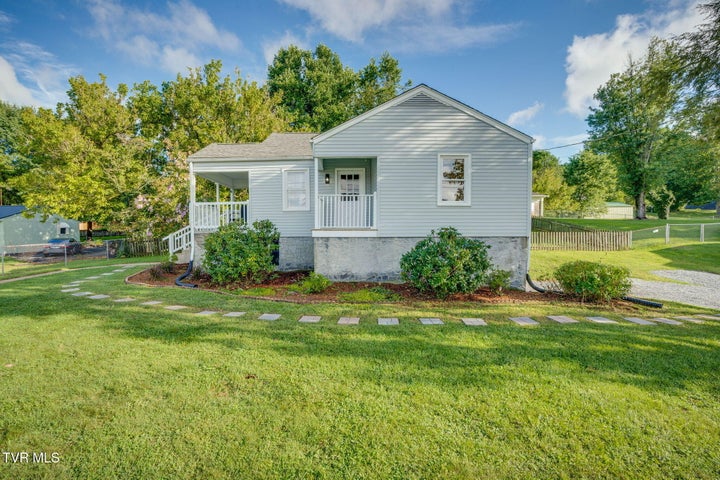 1st photo of 131 Franklin Drive