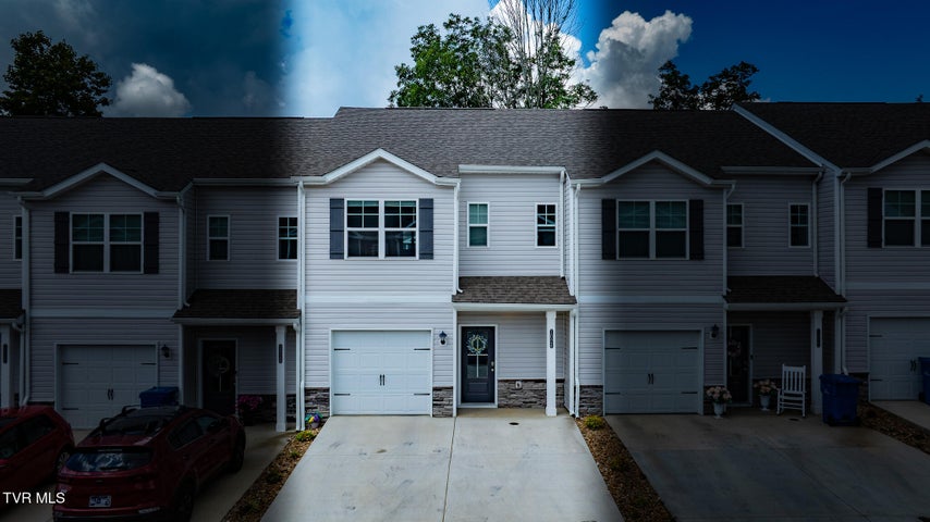 1st photo of 1024 Saylors Place