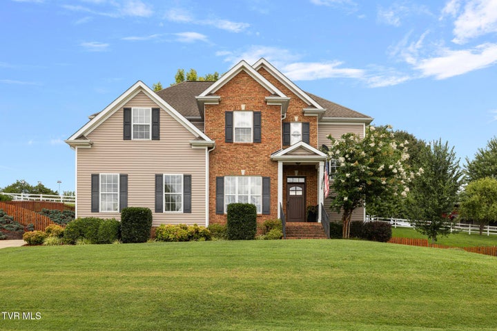 1st photo of 220 Ridgeview Meadows Drive